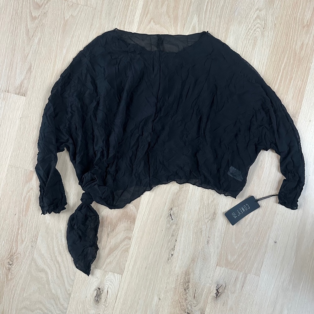 NWT Comfy USA Black Crinkle top - Size L